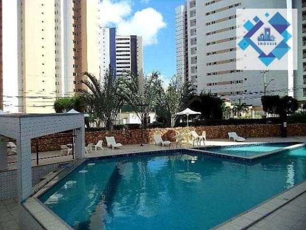 Apartamento de 122m² no porcelanato com móveis projetados.