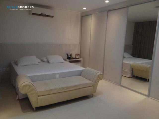 Casa estilo sobrado no Condomínio Alphaville 1 com 4 dormitórios à venda, 329 m² por R$ 1. - Foto 3