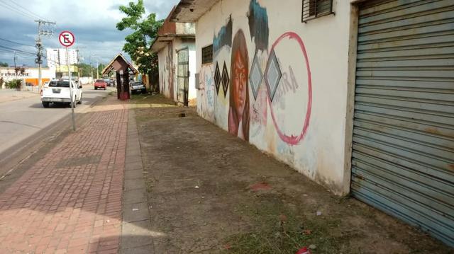 Imóvel na Estrada do Aviário, medindo 3.238,35m²