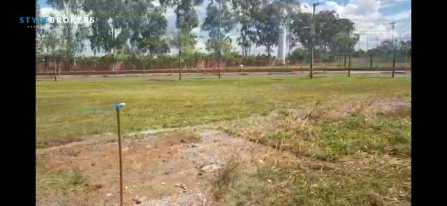 Terreno de esquina no Condomínio Alphaville II à venda, 693 m² por R$ 525.000 - Bairro Ja - Foto 2