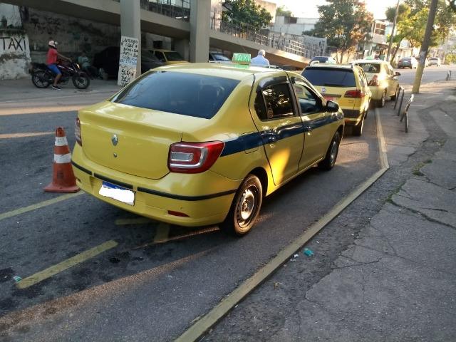 Renault - Logan - Foto 2