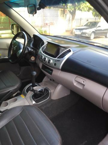 Trinton HPE 3.2 Diesel Top 12/13,Barato!! Pneus semi-novos,manuais e chave reserva - Foto 8