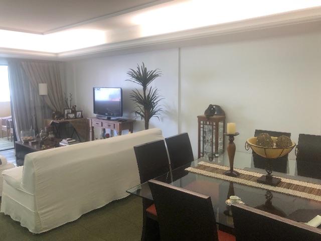 Amplo apt com três suítes , lavabo, 2 vagas - Foto 8