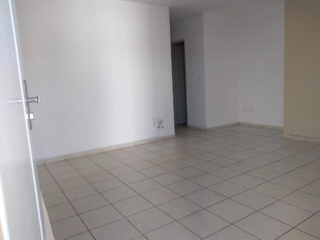 Vendo linda casa 3/4 sendo 1 suite com garagem para 3 carros proximo a maria lacerda, - Foto 12