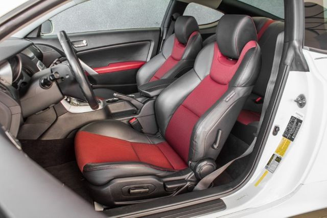 Hyundai Genesis Coupe 2010 2.0 Turbo - Foto 11
