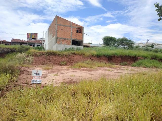 8324 | Terreno à venda em Centro, Mandaguaçu