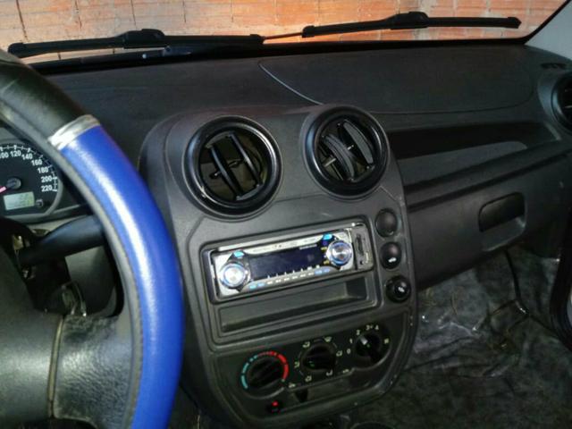 Vendo um Ford Ka ano 2009 2010 bem conservado ar condicionado direção hidráulica - Foto 3