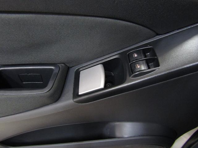 IDEA 2011/2012 1.4 MPI ATTRACTIVE 8V FLEX 4P MANUAL - Foto 15