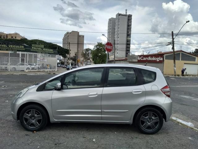Honda fit 2011 DX 1.4 flex Mec 2 dono 92 mil km muito novo - Foto 2