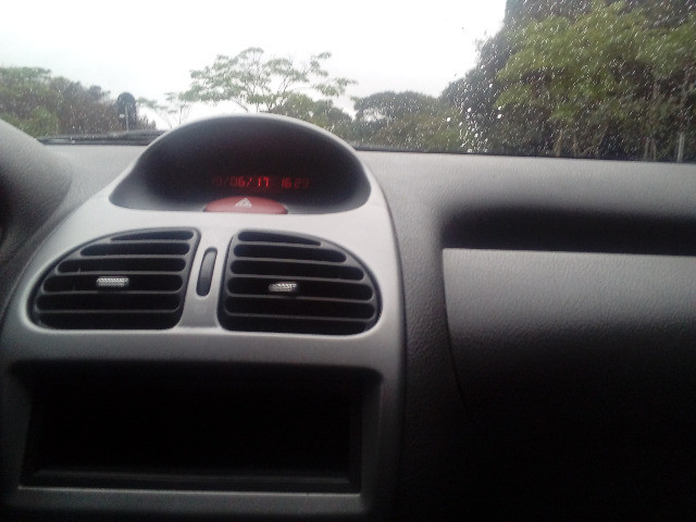 Peugeot 206 quik silver 2003 - prata