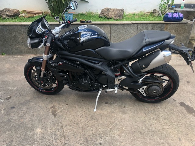 SPEED TRIPLE TRIUMPH 1050