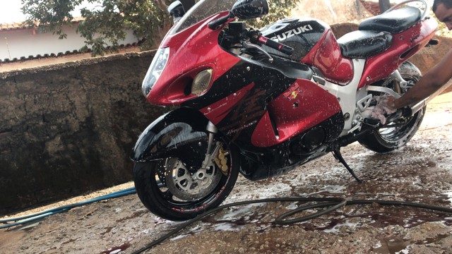 SUZUKI HAYABUSA 1300R