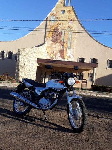 TITAN 150 ES