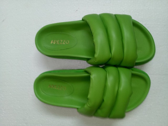 Uma  linda sandalia arezzo n 36 - Foto 3