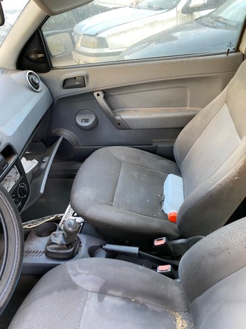 Gol g4 baixado sucata  pra retirada de peças  - Foto 3