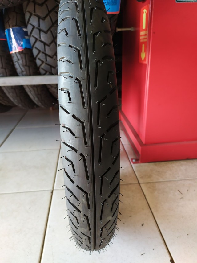 Pneu moto 80 100 18 vipal sem câmara - Foto 2