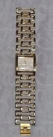 Precisa manutenção: Relógio Seculus feminino dourado tipo bracelete 