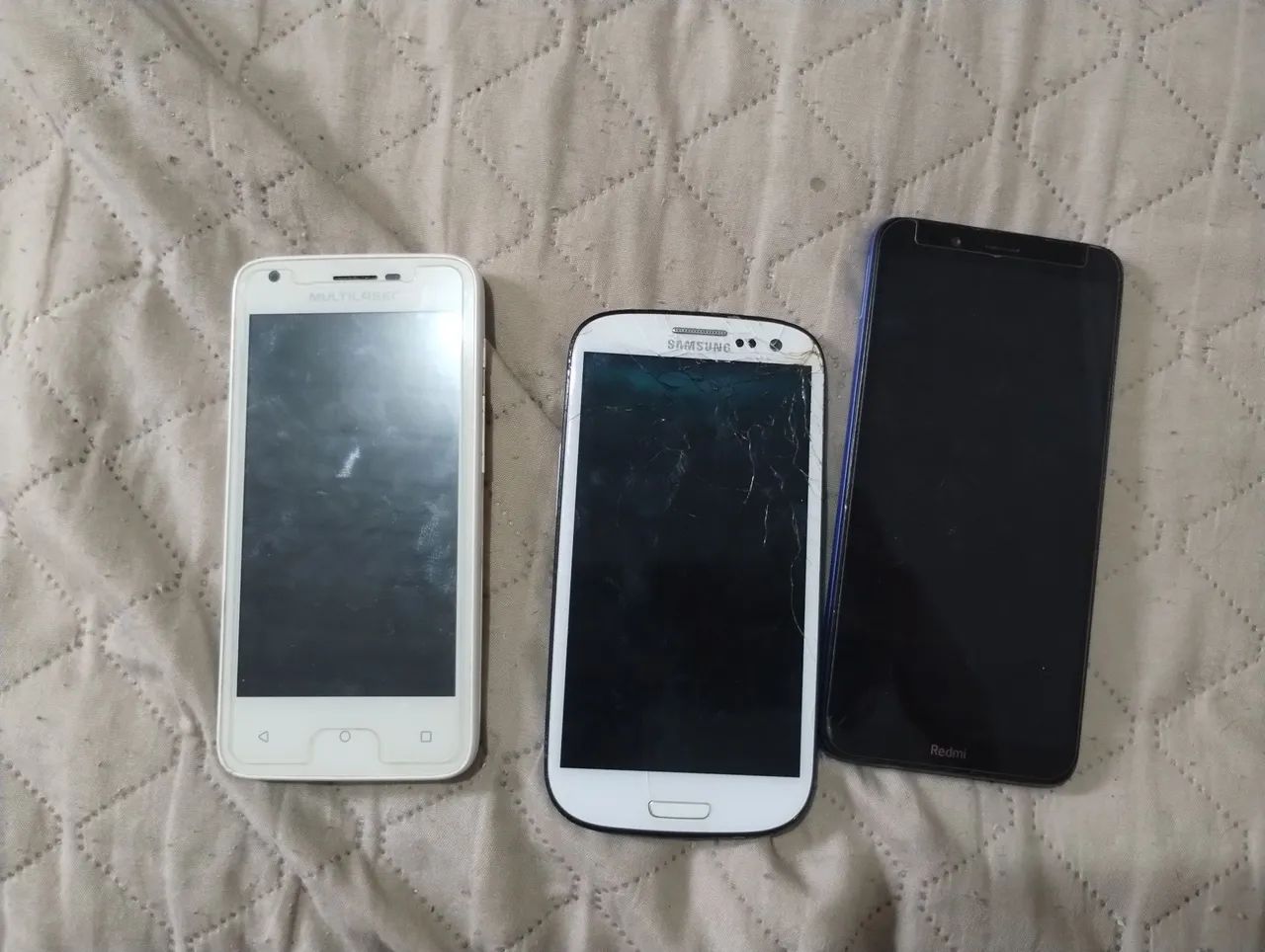 3 celulares para troca de peças 