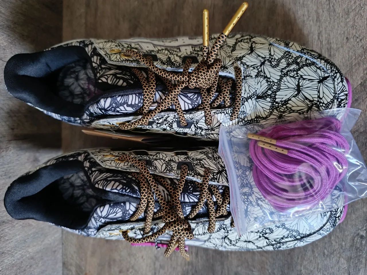 Atmos x Asics Gel-Lyte III OG Anna Sui - Calçados - Água Limpa
