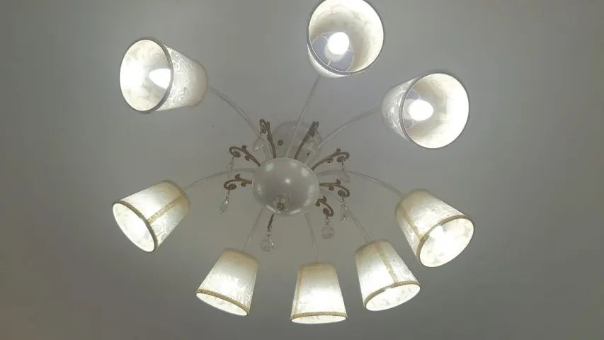 Lustre 8 Lâmpadas C/ Lâmpadas Inclusas