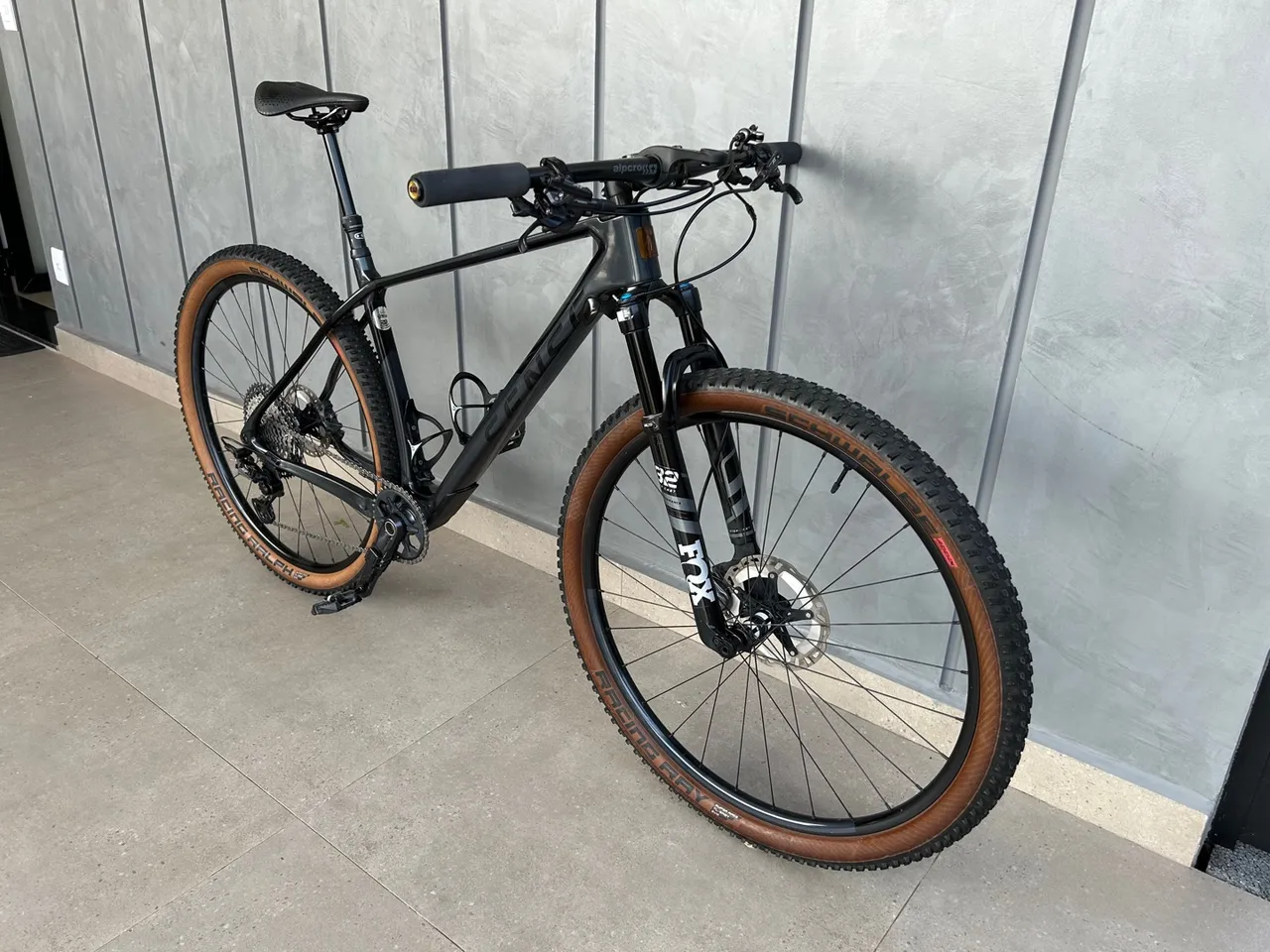 Sense Impact Carbon Evo tamanho L