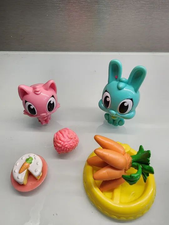 Kit 6itens  Littlest Pet Shop - Gato e Coelhinho