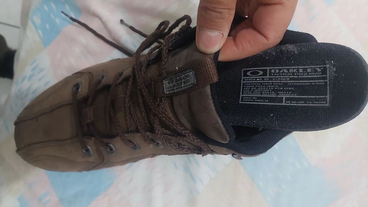 Bota Oakley Flack mid 2 45 raridade  - Foto 4