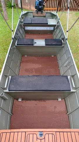 Barco de Aluminio de 6 mtrs c/  motor de popa Parsun 40 Hp - 2 T rabeta longa 20" - Foto 6