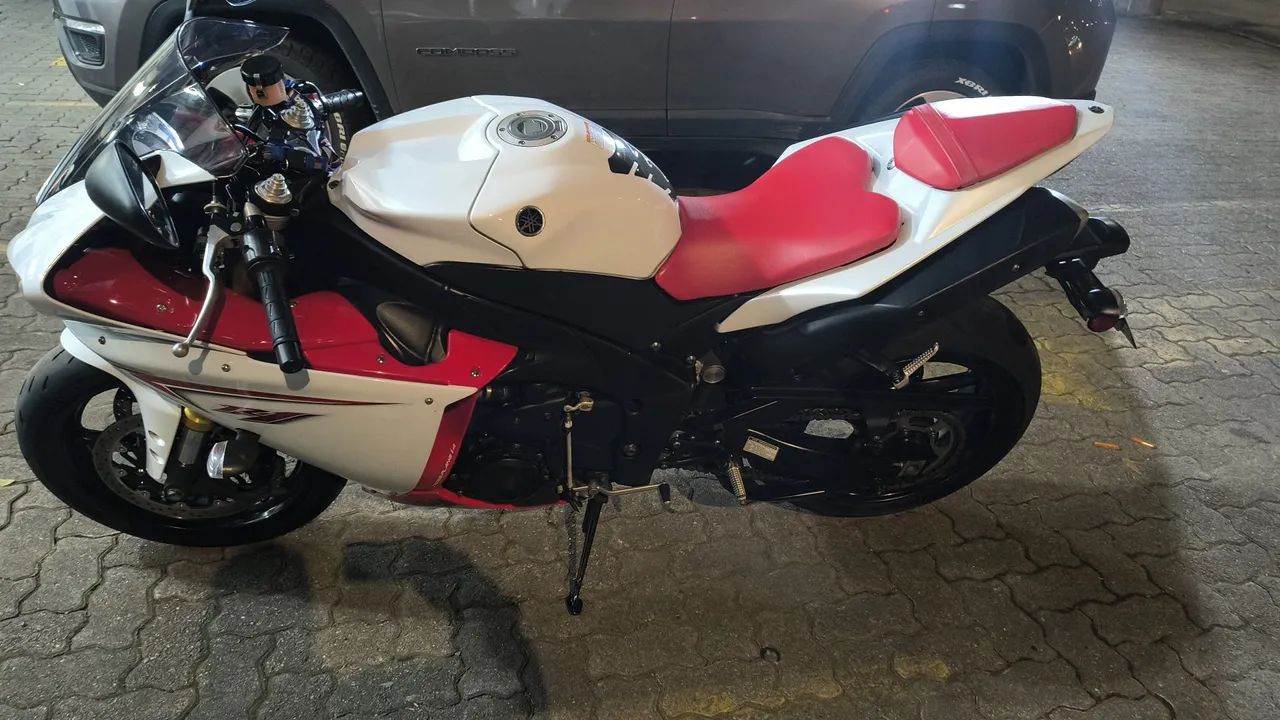 R1 CROSSPLANE  BAIXA KM  - Foto 5