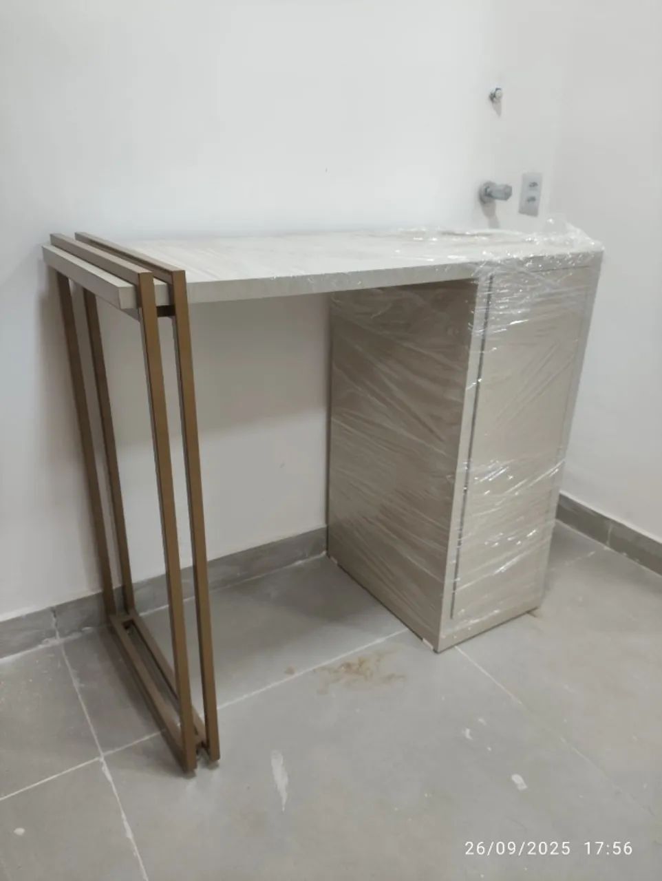 Aparador MDF 30mm com Metalon - Foto 2