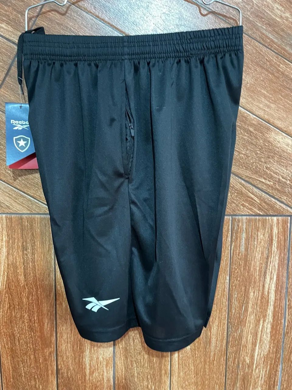 Short Botafogo com bolso de zíper  - Foto 4