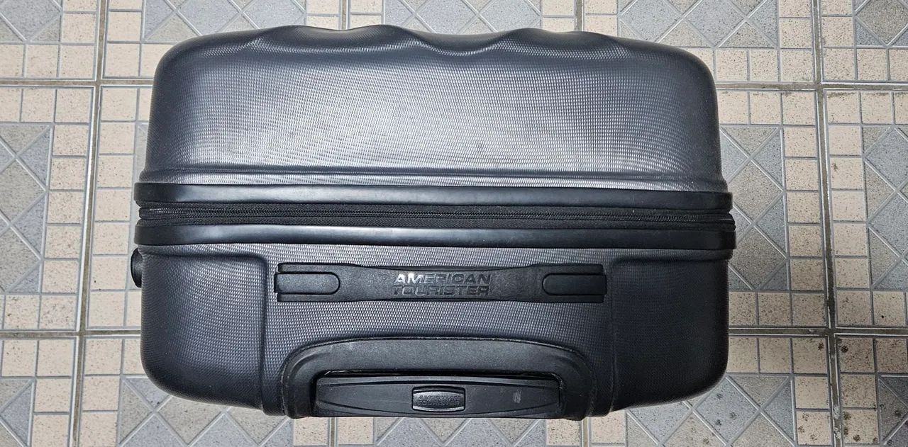 Mala de Viagem Preta American Tourister Universe - Foto 2