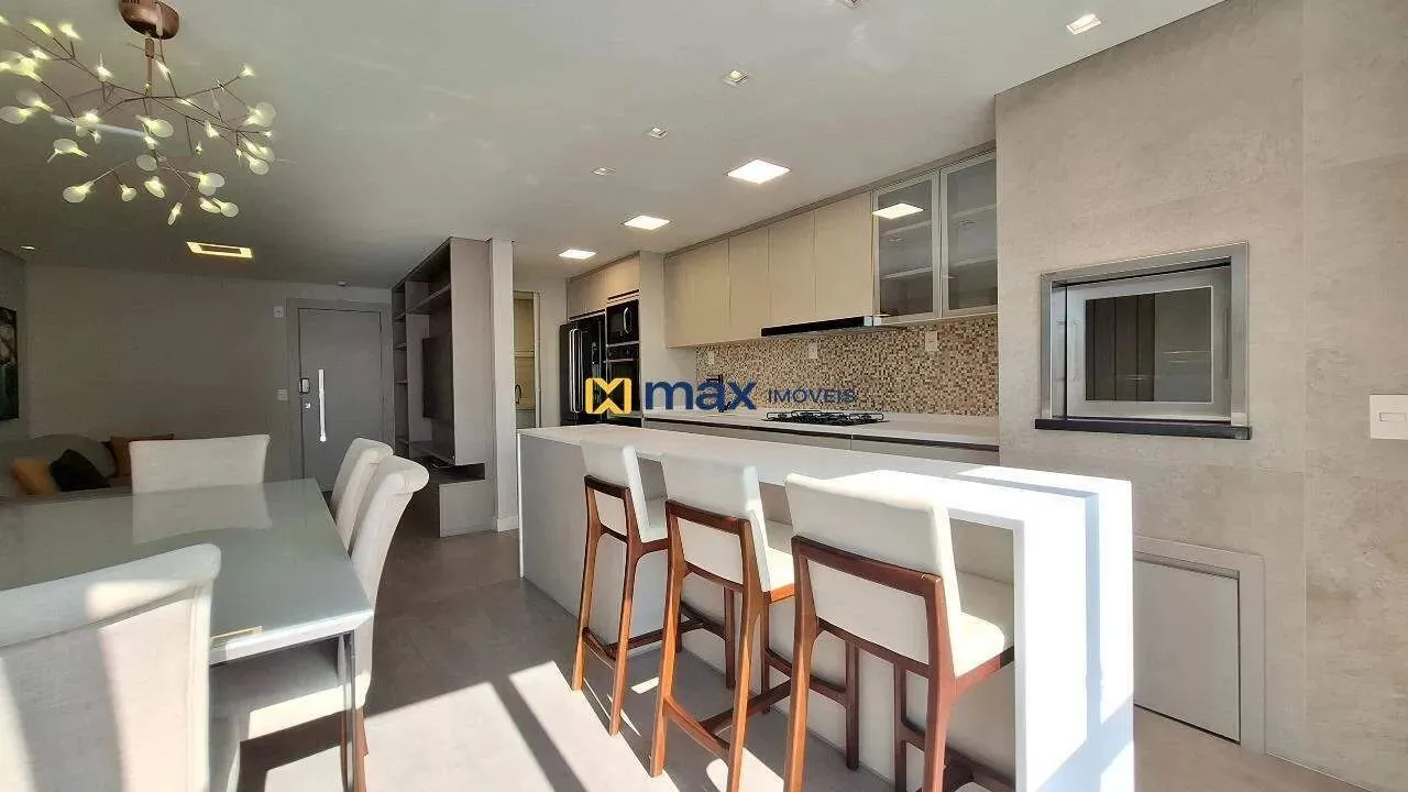Apartamento mobiliado com 3 quartos (1 suíte) à venda no bairro Fazenda em Itajaí