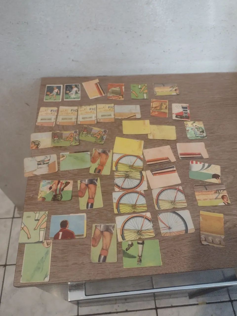 Figurinhas album olé Astúrias - Hobbies e coleções - Prefeito