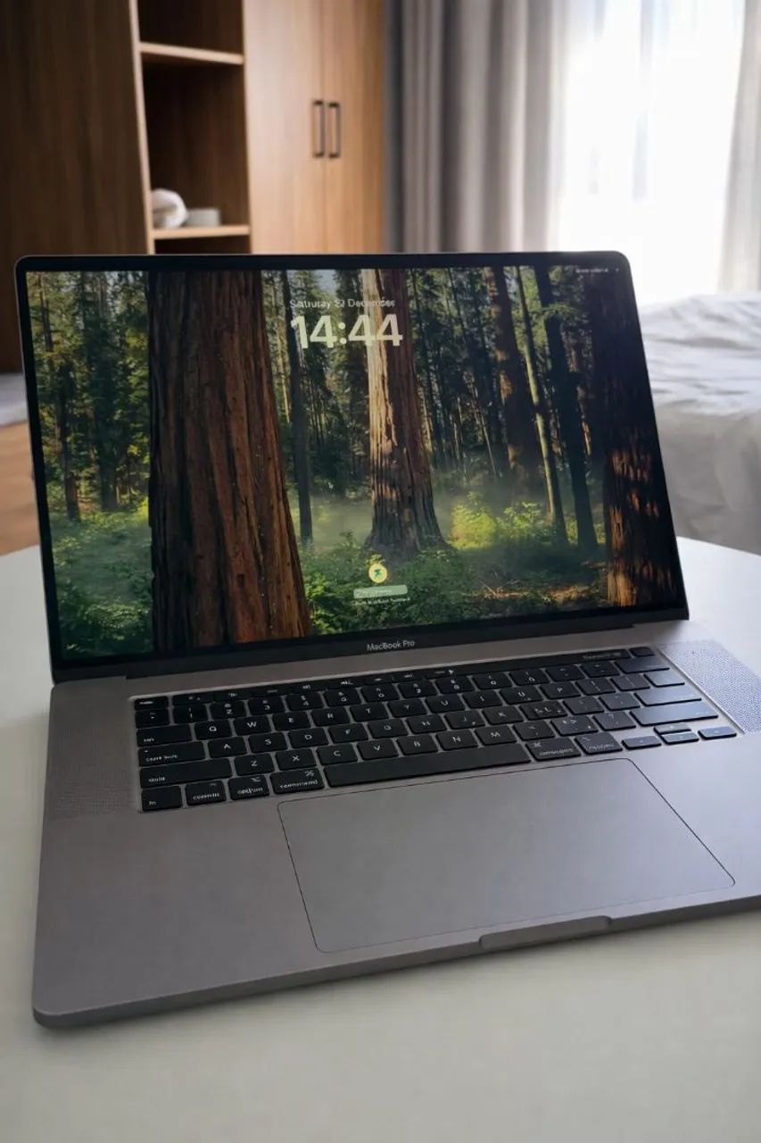 MacBook Pro 16 Intel i9 16GB 1TB Touchbar - Notebooks - Barra do