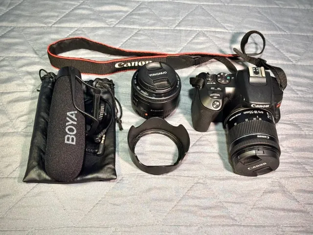 CÂMERA CANON SL3 MUITO CONSERVADA