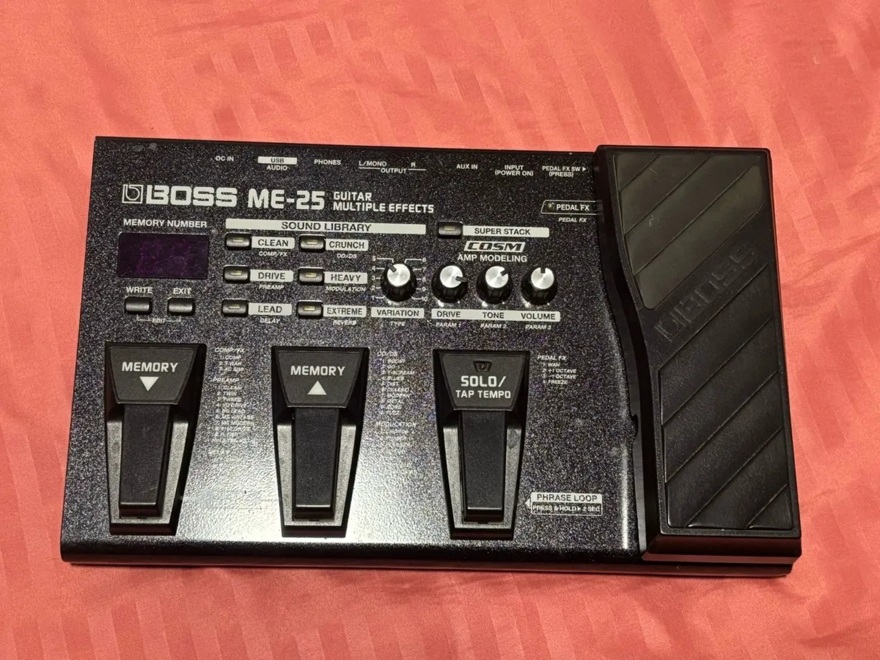 Multi-efeitos Boss ME-25