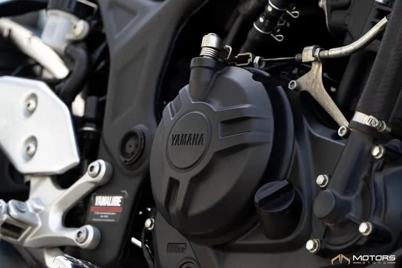 YAMAHA MT-03 321/ABS 2024 - Foto 10