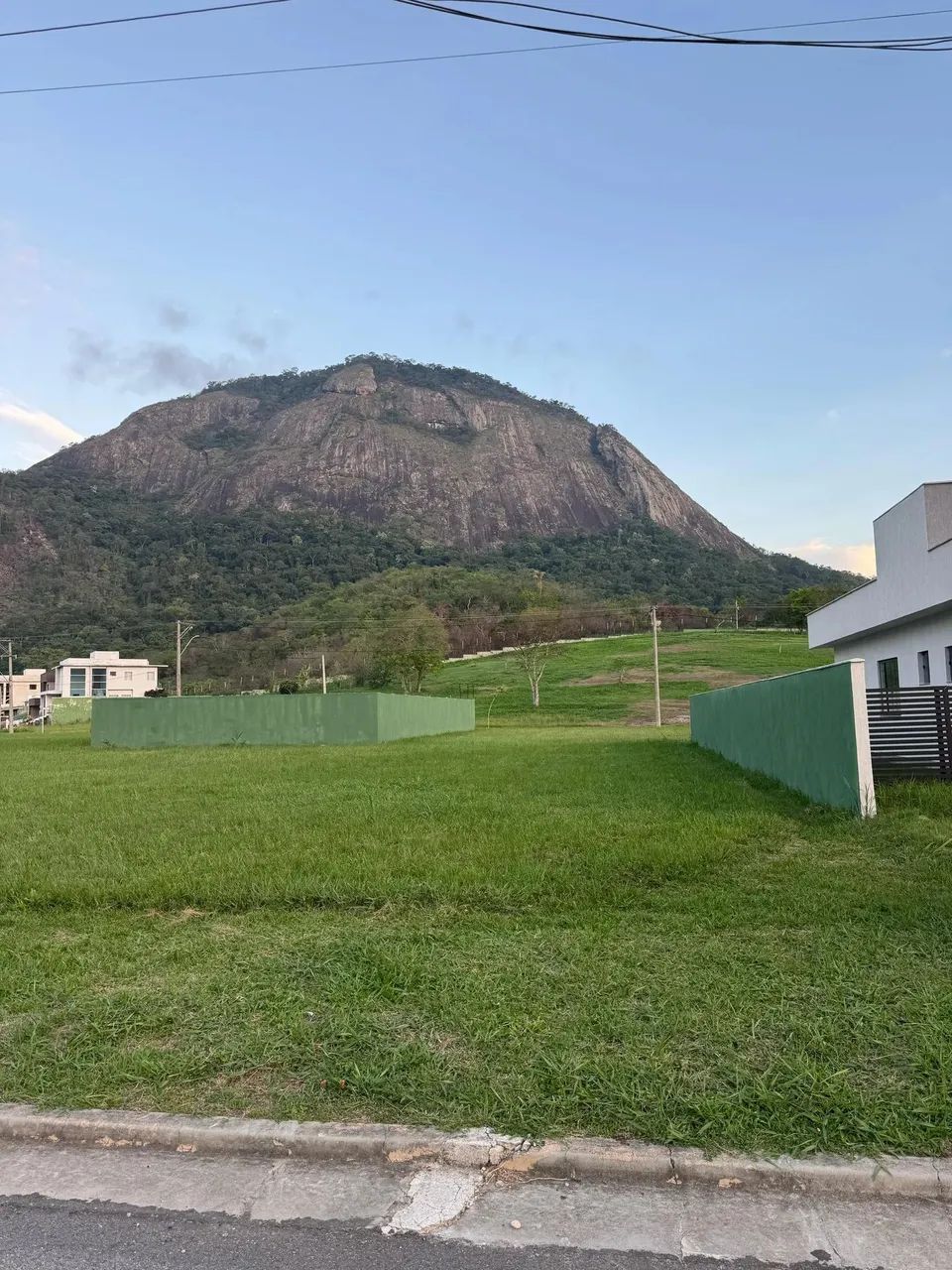 ALPHAVILLE 2 excelente  lote 397m²  quadra "Q" perto área lazer  Maricá RJ