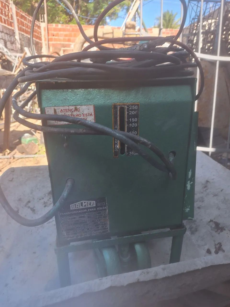 Máquina de solda 250 amperes 