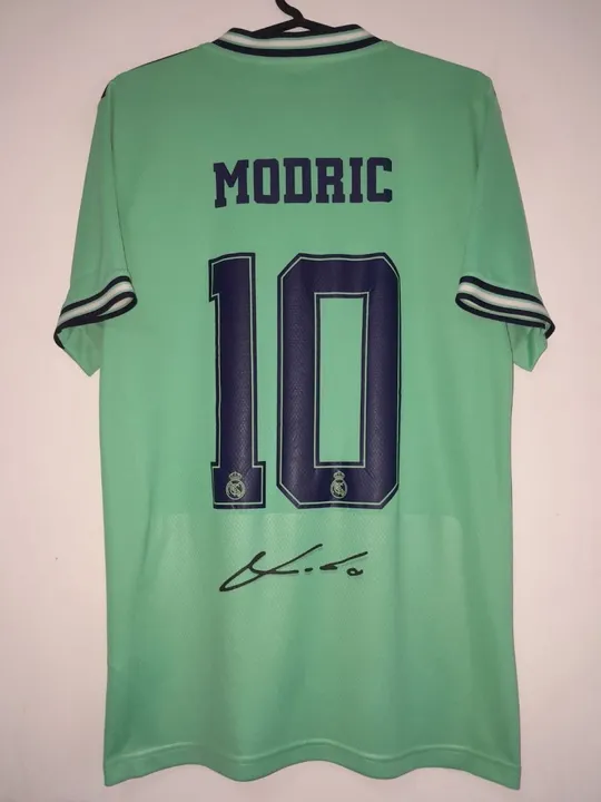 Camisa real Madrid 2019 / 2020 #10 modric autografada certificada