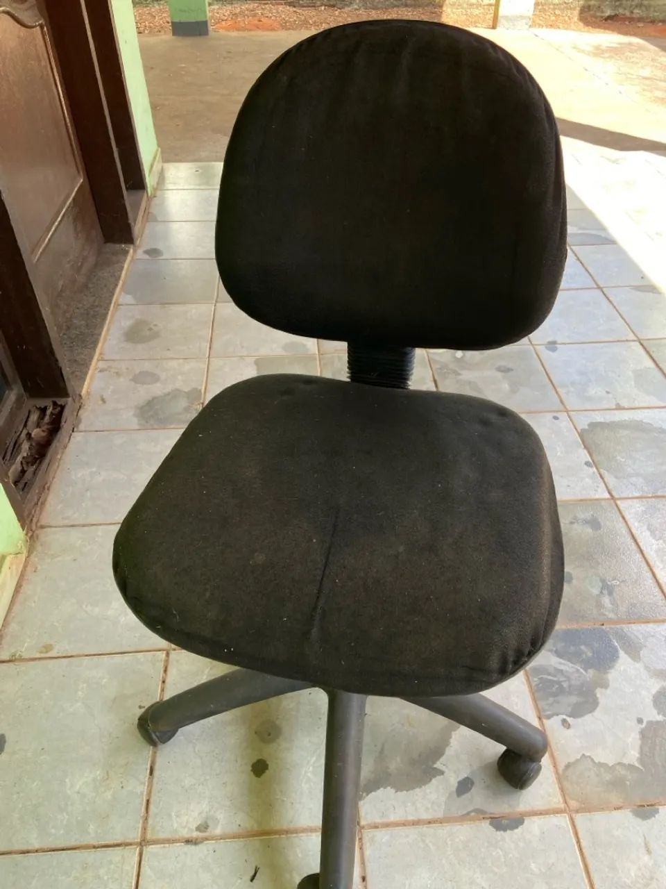 Cadeira de escritório giratória - Foto 2