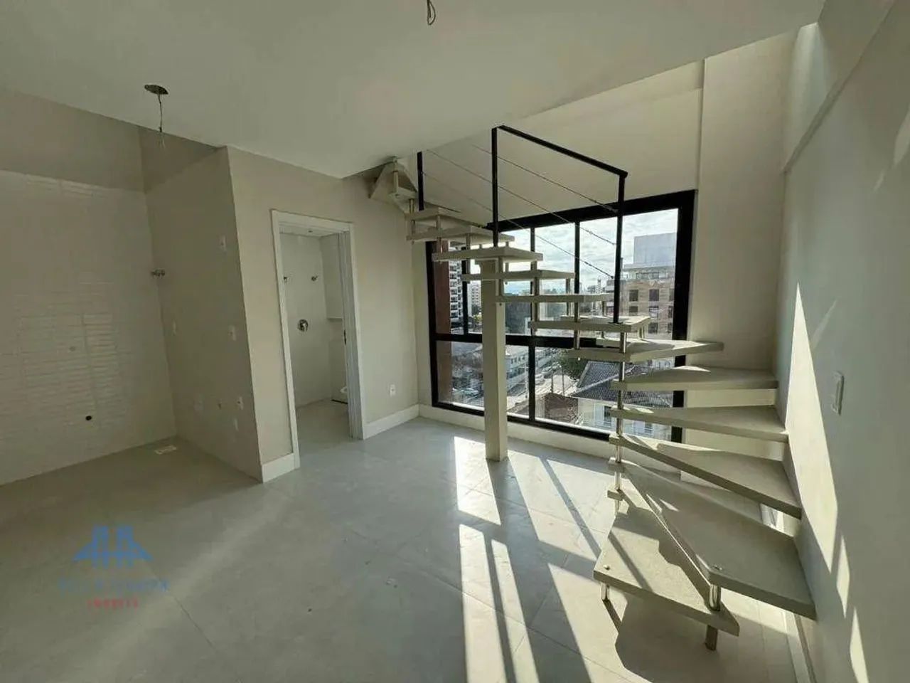 Loft com 1 dormitório à venda, 46 m² por R$ 650.000,00 - Centro - Florianópolis/SC