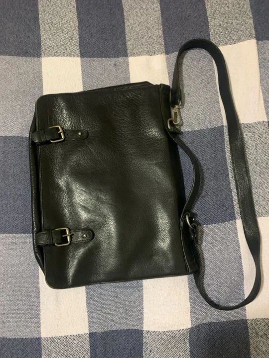 Pasta de couro legítimo