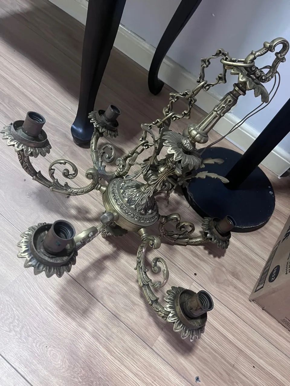 Lustre antigo 6 cúpulas lindíssimo - Foto 2