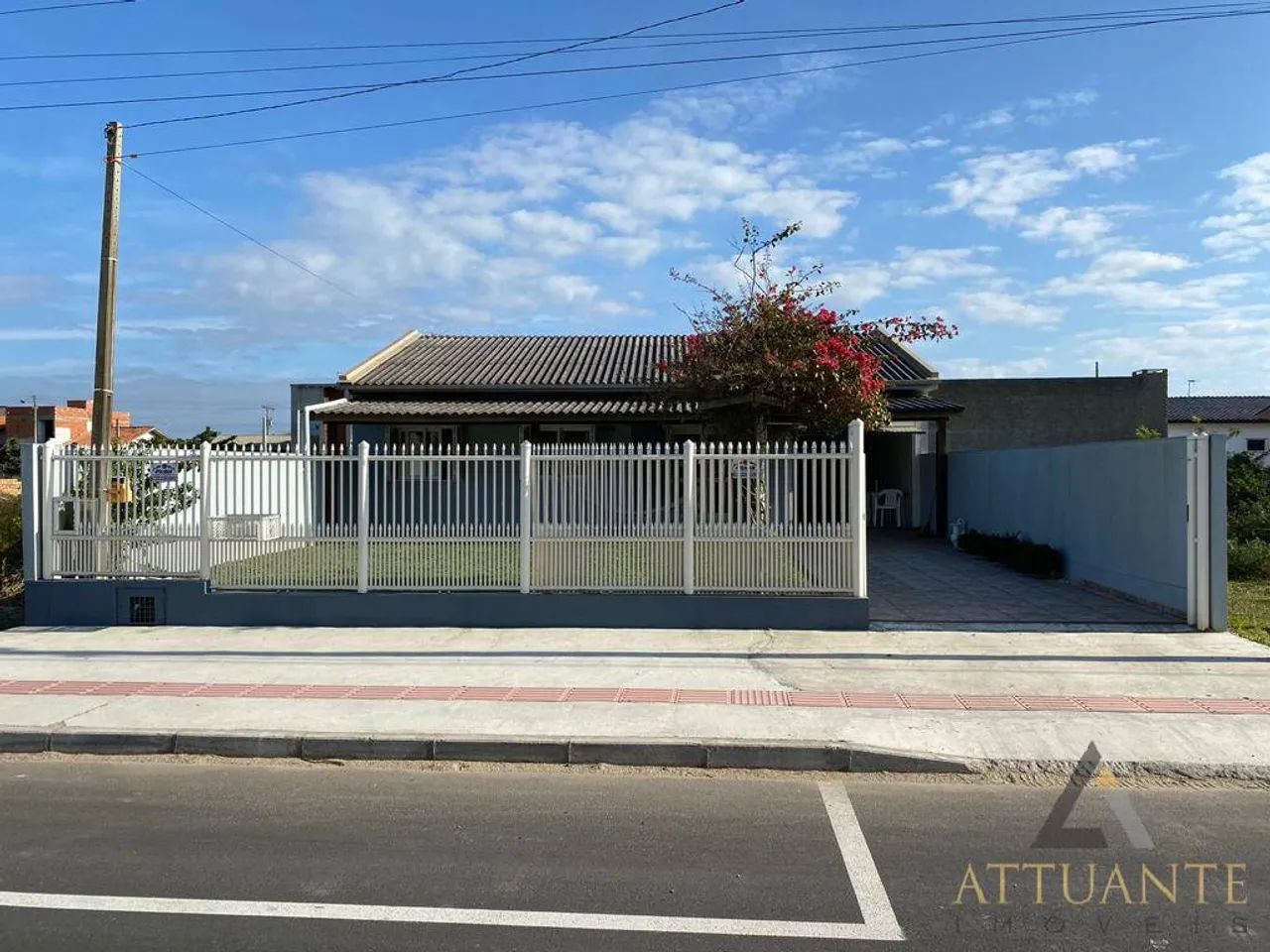 CASA EM BALNEARIO GAIVOTA