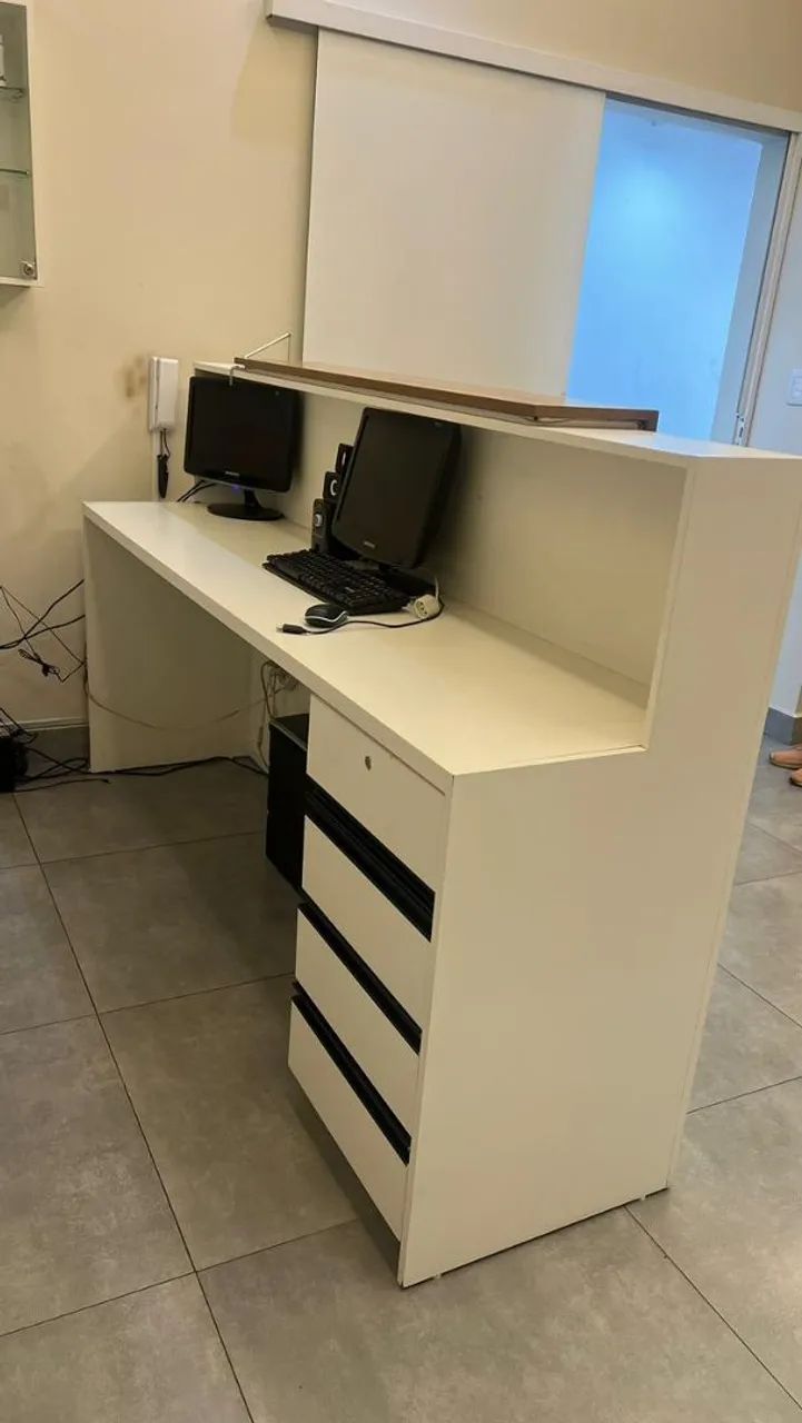 Reception Counter64872309984003121