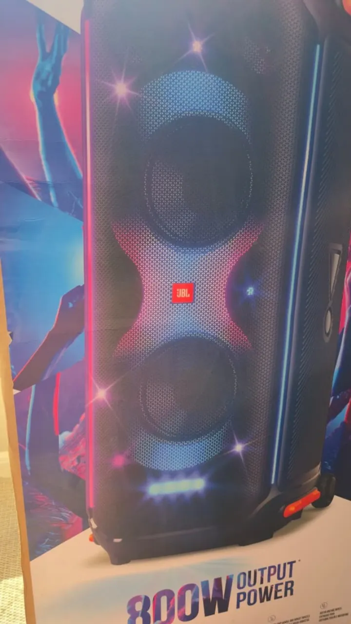 Caixa de Som Portátil JBL PartyBox 710 800W Lacrado