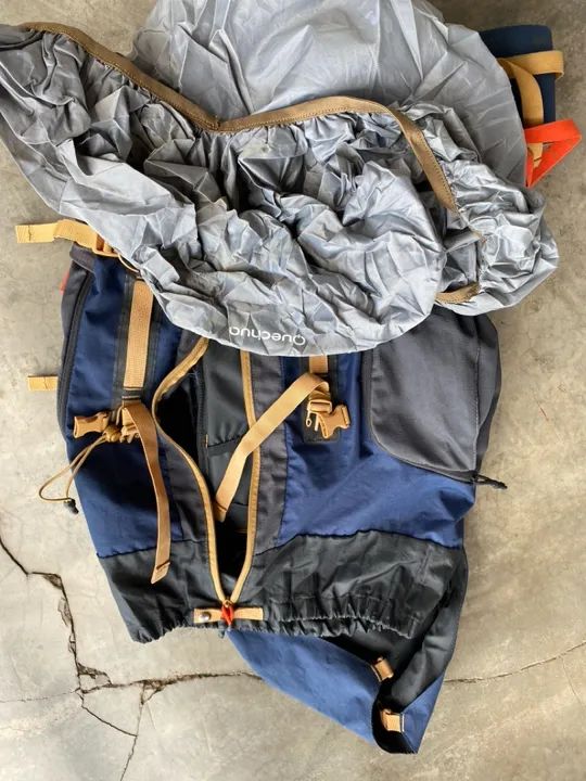 Mochila de Camping Quechua 50 litros - Foto 5