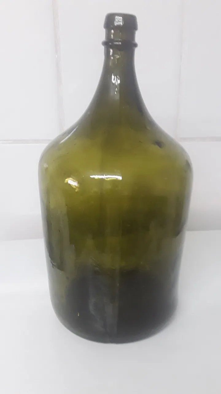 Garrafão pescoço longo